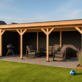 Met zwarte zij- en 3x achterwand